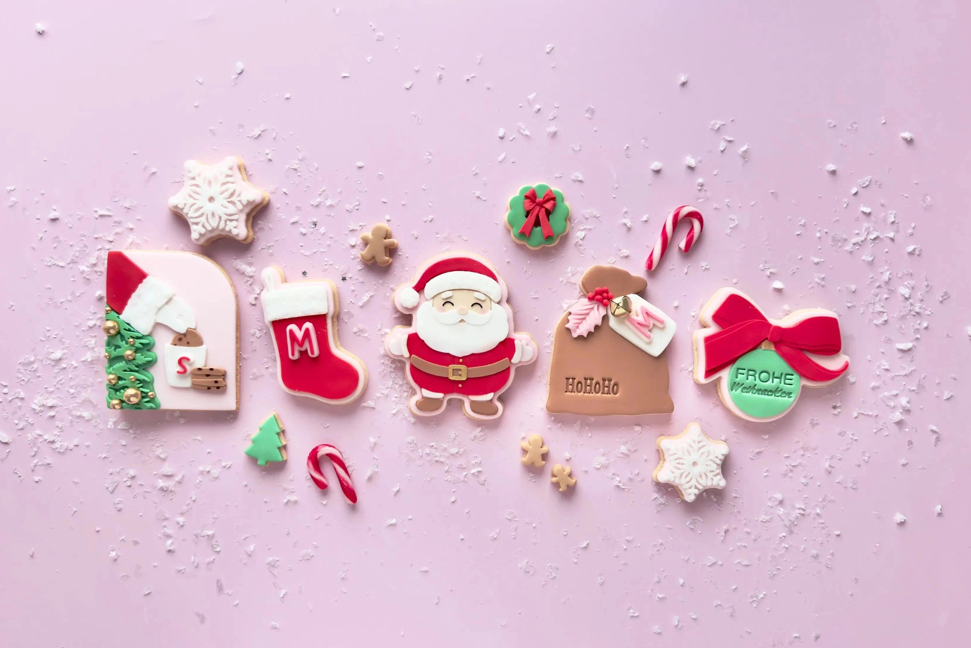 Detailreiche Weihnachts-Ausstechformen und Fondantstempel von Danis Drip – limitierte Kollektion 2025 mit Motiven wie Santa, Lebkuchen, Eisbär und Schneeflocken