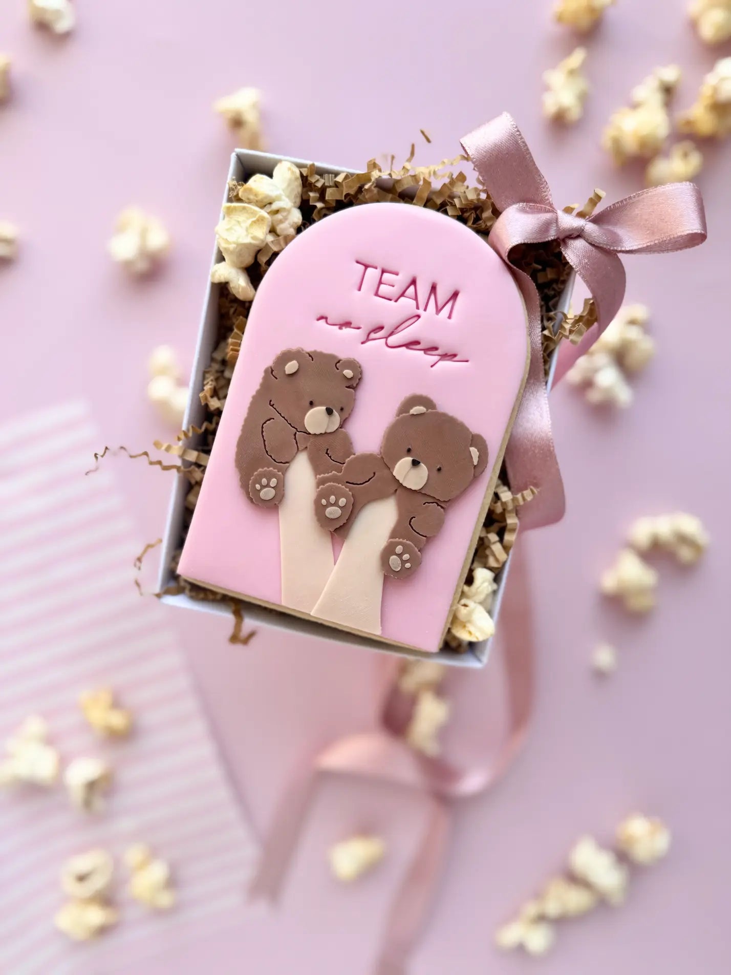 Danis Drip cookie cutter ausstecher beauty lippenstift spa bear bearista popcorn kissenstapel schlafmaske pyjamas hausschuhe teddy