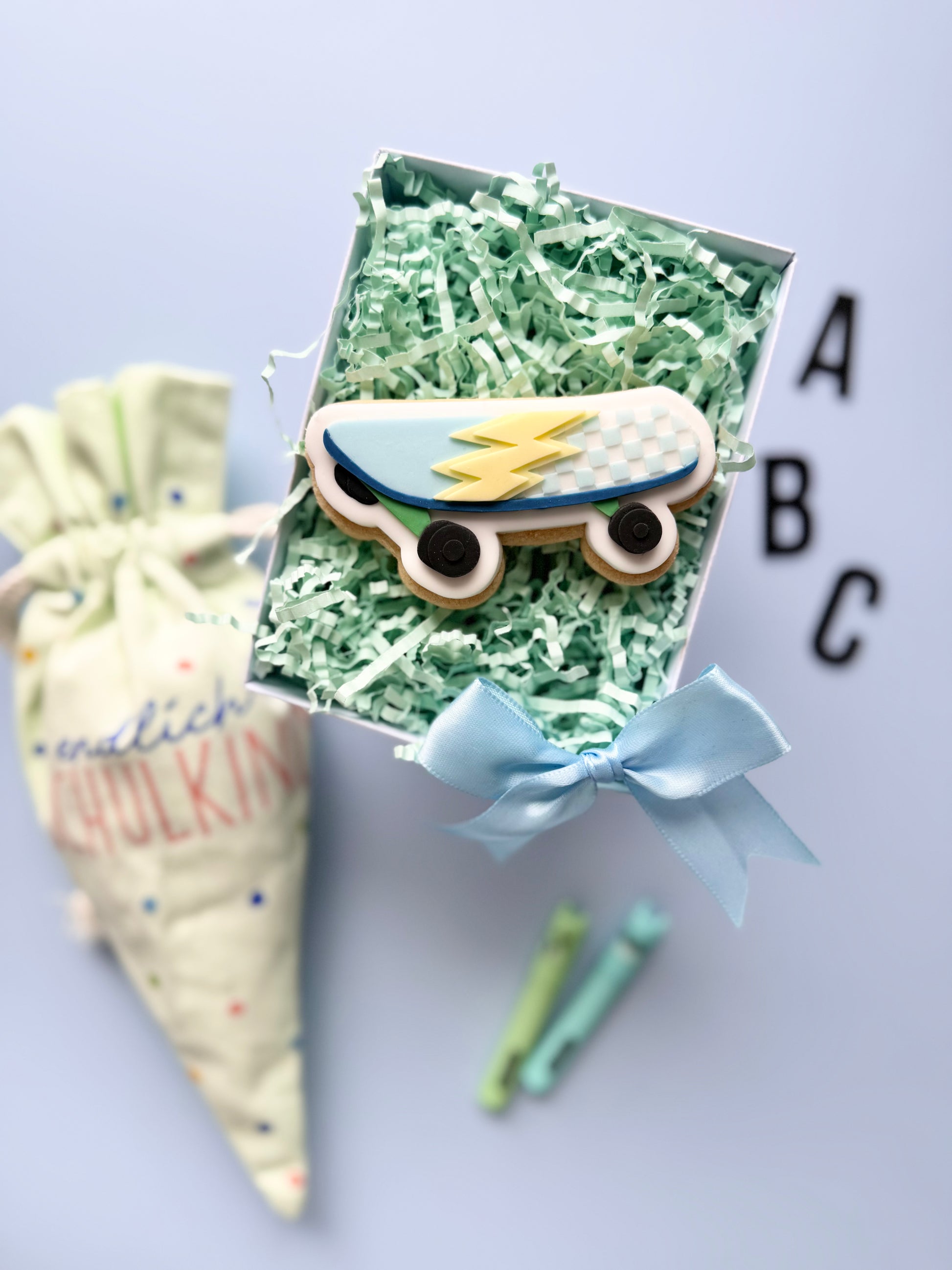 danis drip cookie cutter stempel abc einschulung erster Schultag Schulklasse lehrer schule ausstecher fondantkekse Schultüte smiley kids jungs skateboard tony hawk