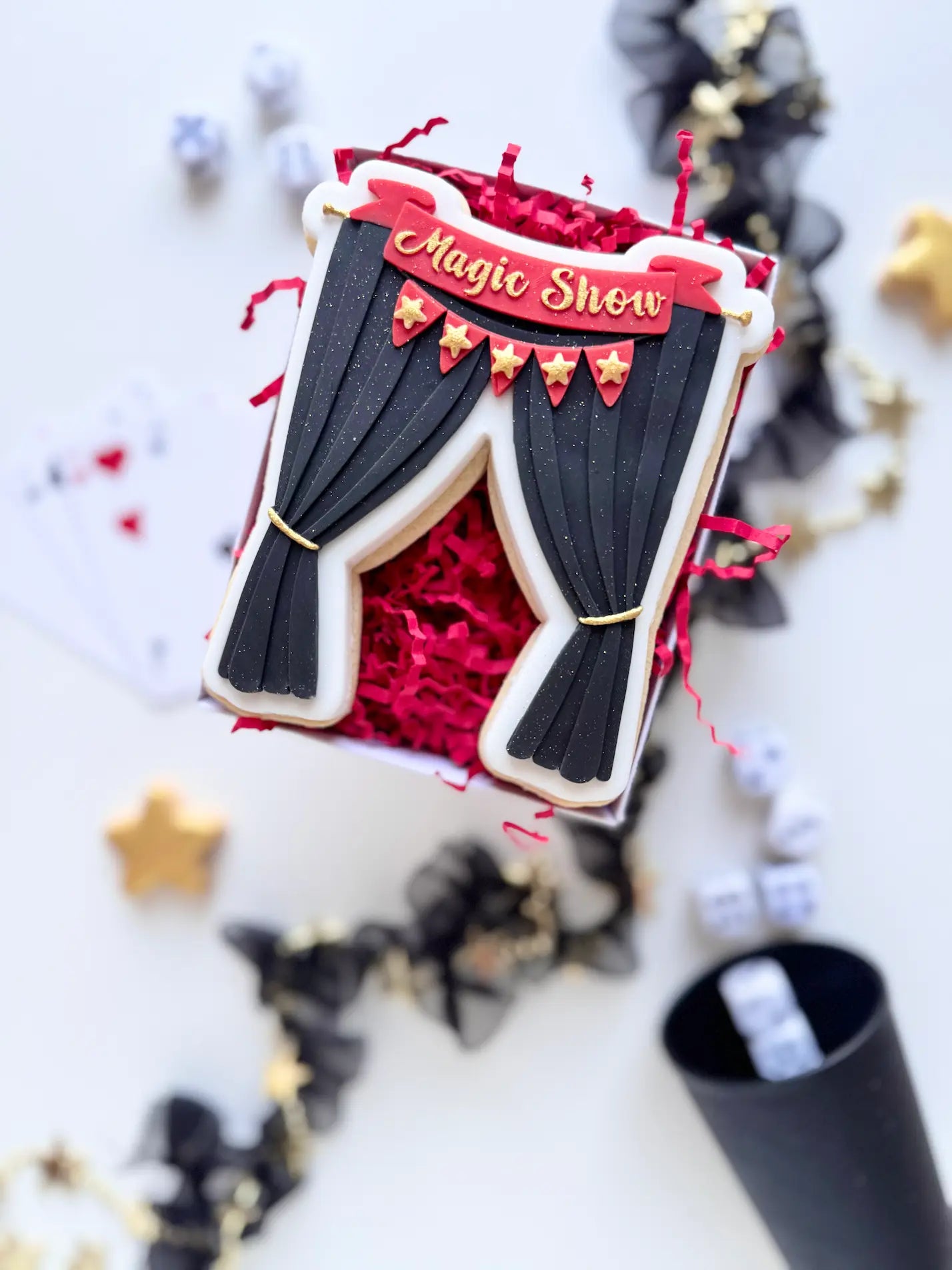 danis drip cookie cutter stempel spielkarten zauberei magic debosser embosser hase im hut Zauberkoffer vorhang auf zauberei